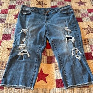 Maurices Distressed Blue Womens Capris